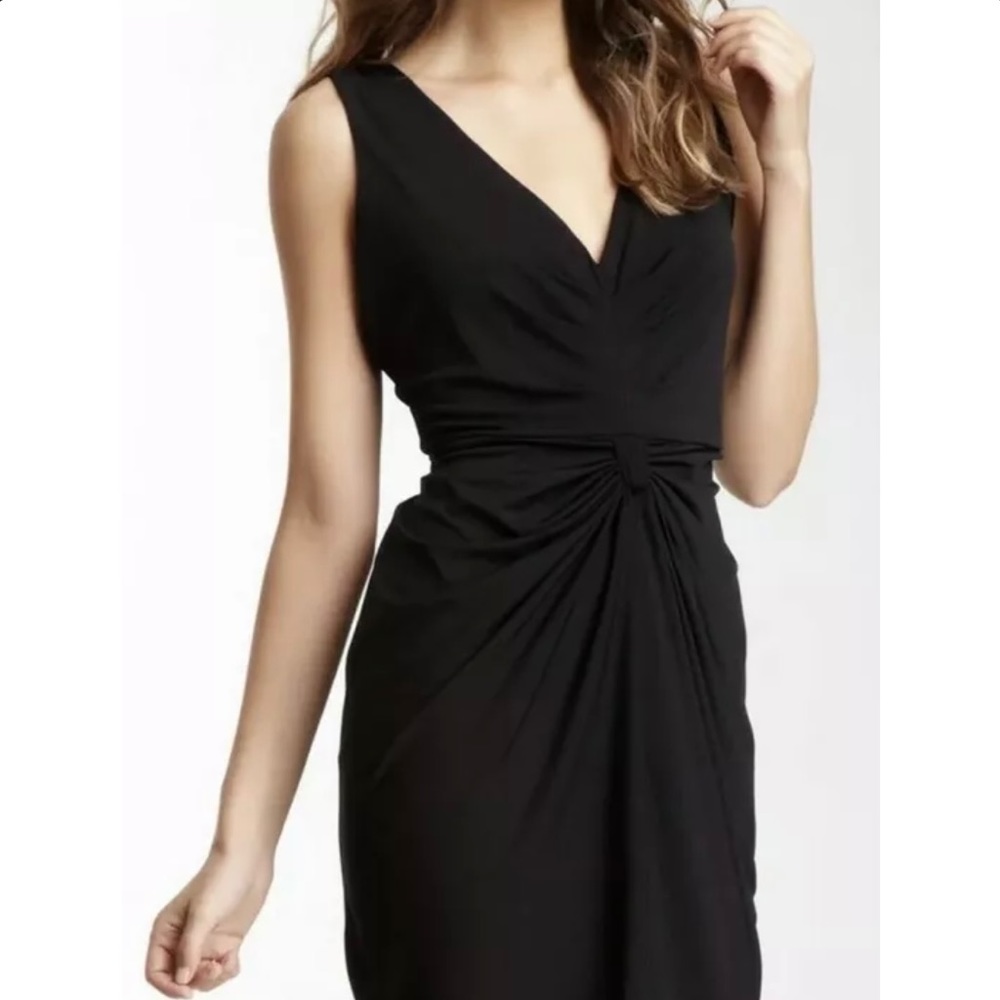 NWT Women's Vertigo Paris Sleeveless Black Ruched V Neck Sheath Dress Sz M